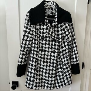 Black and White Houndstooth Coat